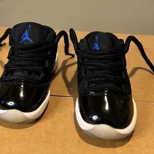 Jordan 11 Retro 7C Sneakers